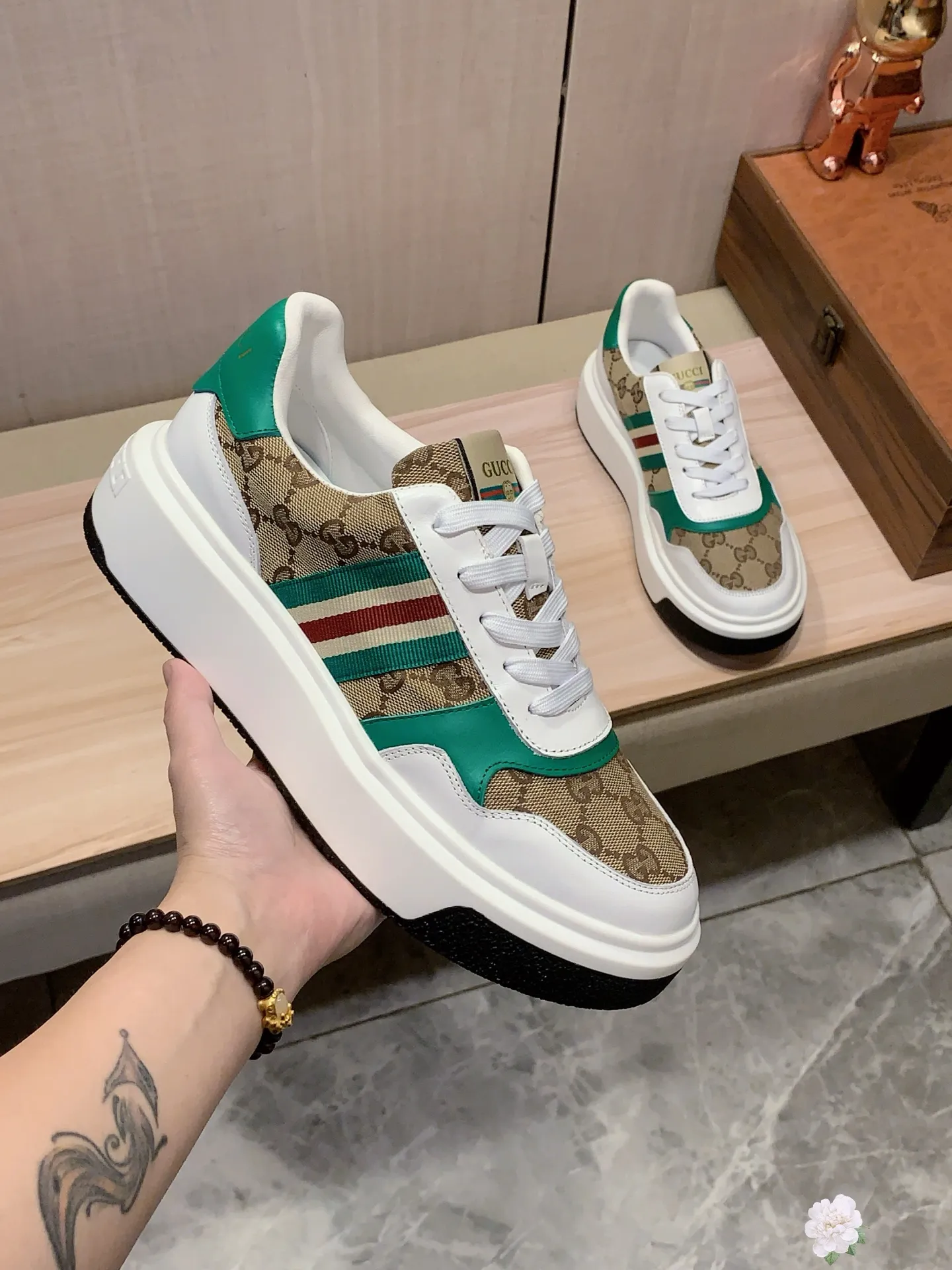 Men's men's shoes💰460💰💰🎩🎩[Lightning][Lightning] "Gucci*" The latest • popular casual shoes, top brand [seduce] luxury ~ purchasing agency, top ~ quality. [Strong] The upper is made of imported breathable cowhide with material ➕ breathable sheepskin feet (•) and fine workmanship. The original stylish and stylish soft rubber wear-resistant and non-slip outsole is light and comfortable on the feet. The real thing looks better when photographed in person. 0127: code: 38-44, 3️⃣ colors selected